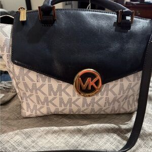Michael Kors Hudson Large PVC Signature Leather Satchel Navy/White